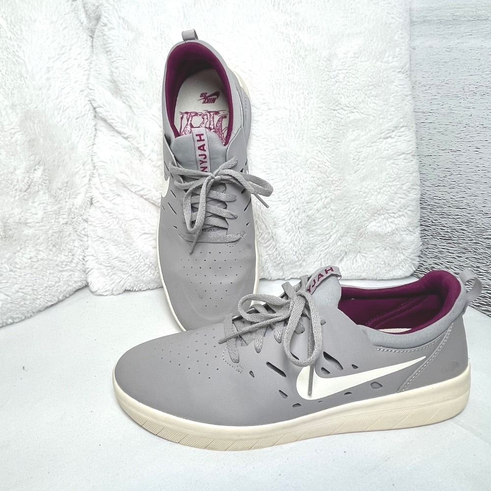 Nike SB Nyjah Free 2 Premium Skateboarding Shoes Gray White Maroon‎